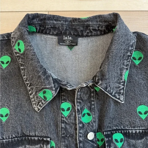 Dressed in Lala Alien Black Denim Jacket (3X) - Picture 3 of 6